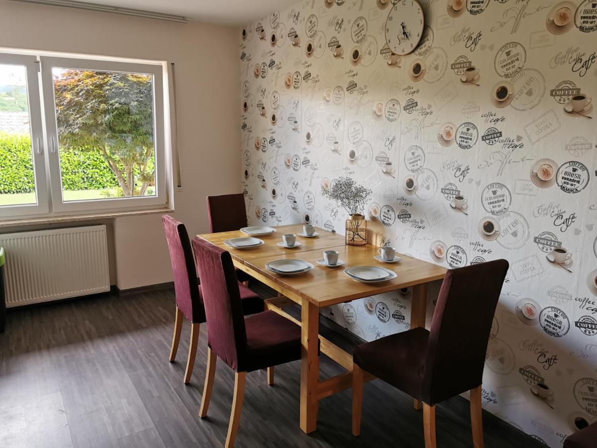 Gemuetliche 90 Qm Wohnung In Saarburg, Zentral Gelegen, Garten Mit Aussicht, Separater Eingang Экстерьер фото